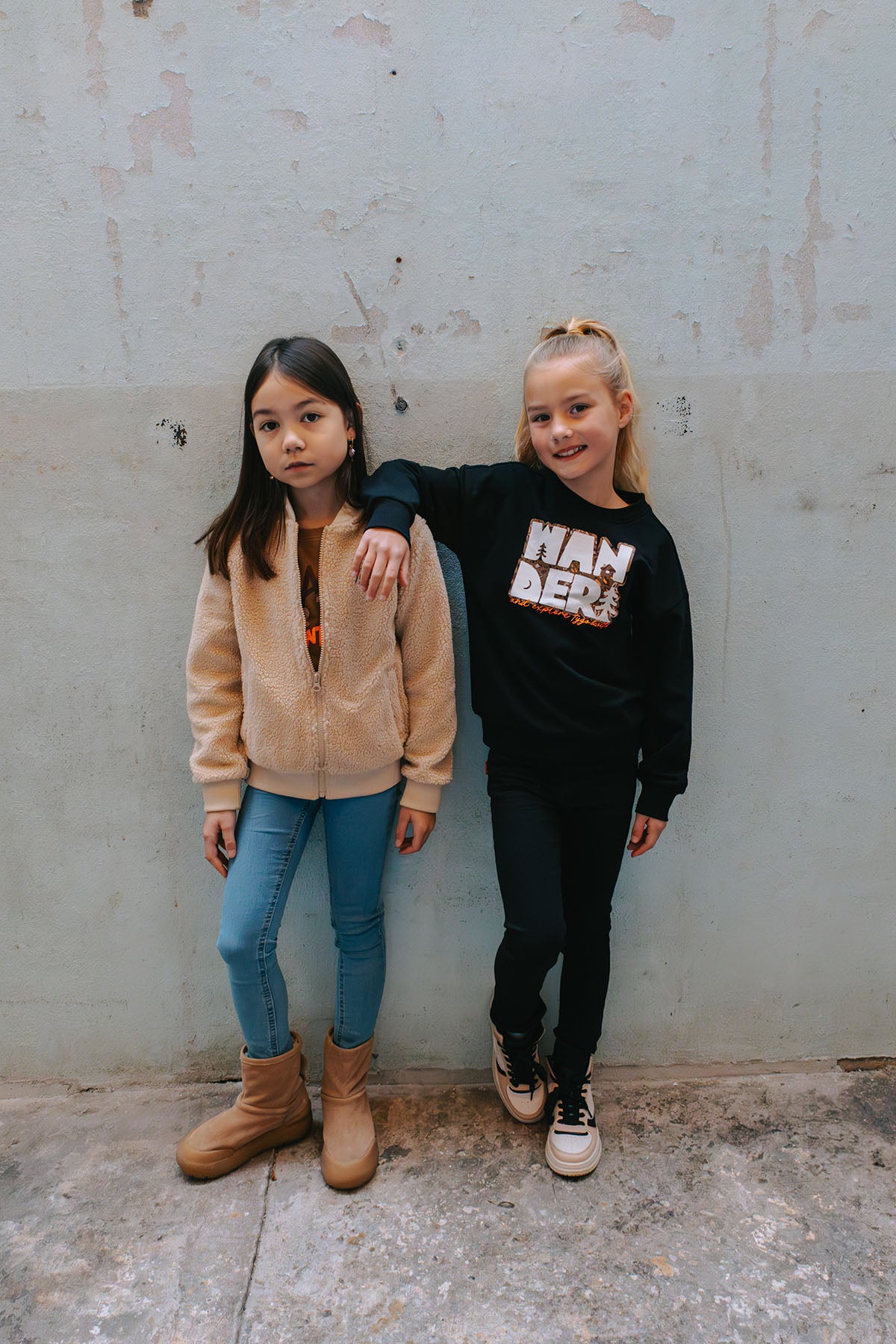 Girls Sweater Sanne Zwart