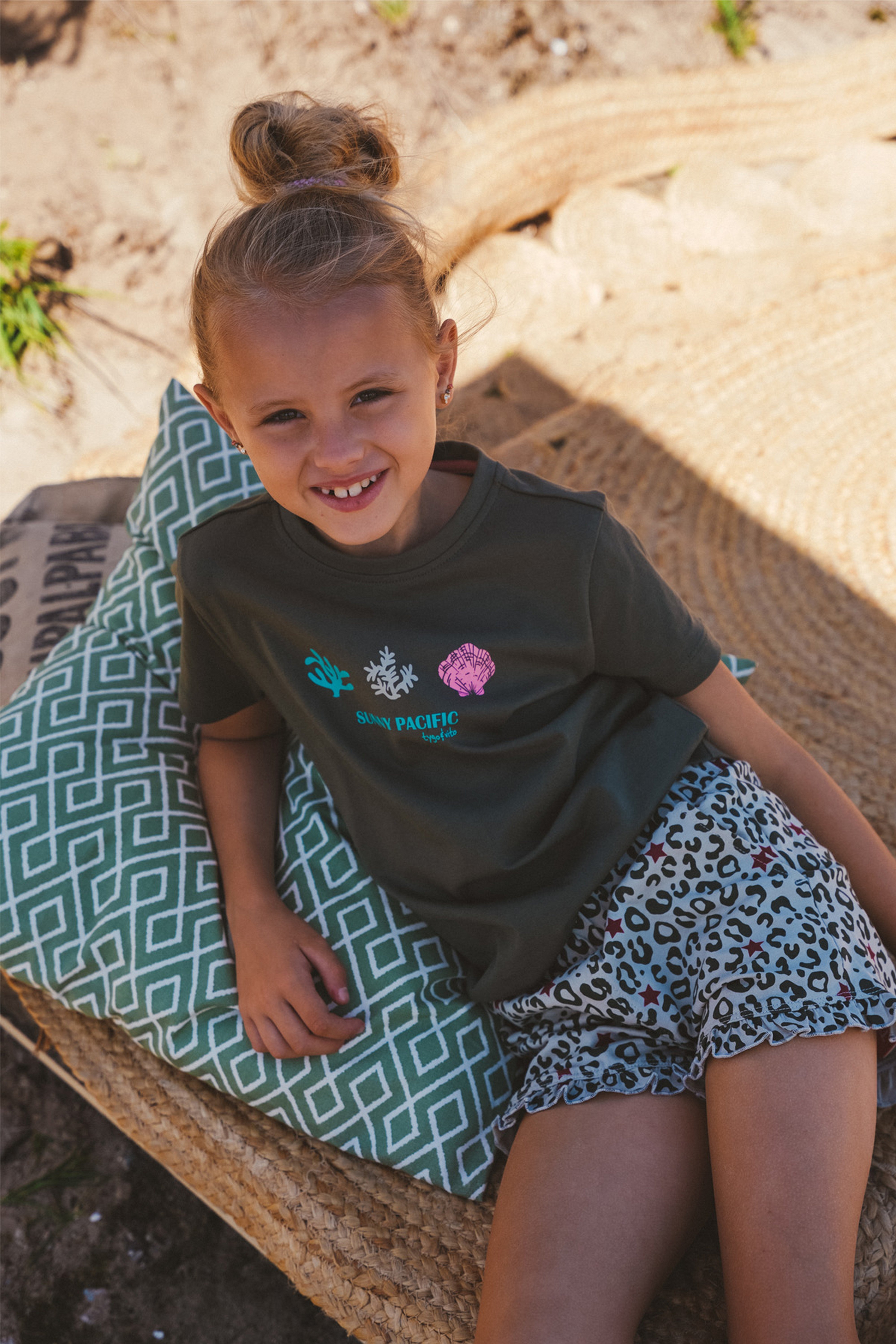 T-shirt Tara Olijfgroen