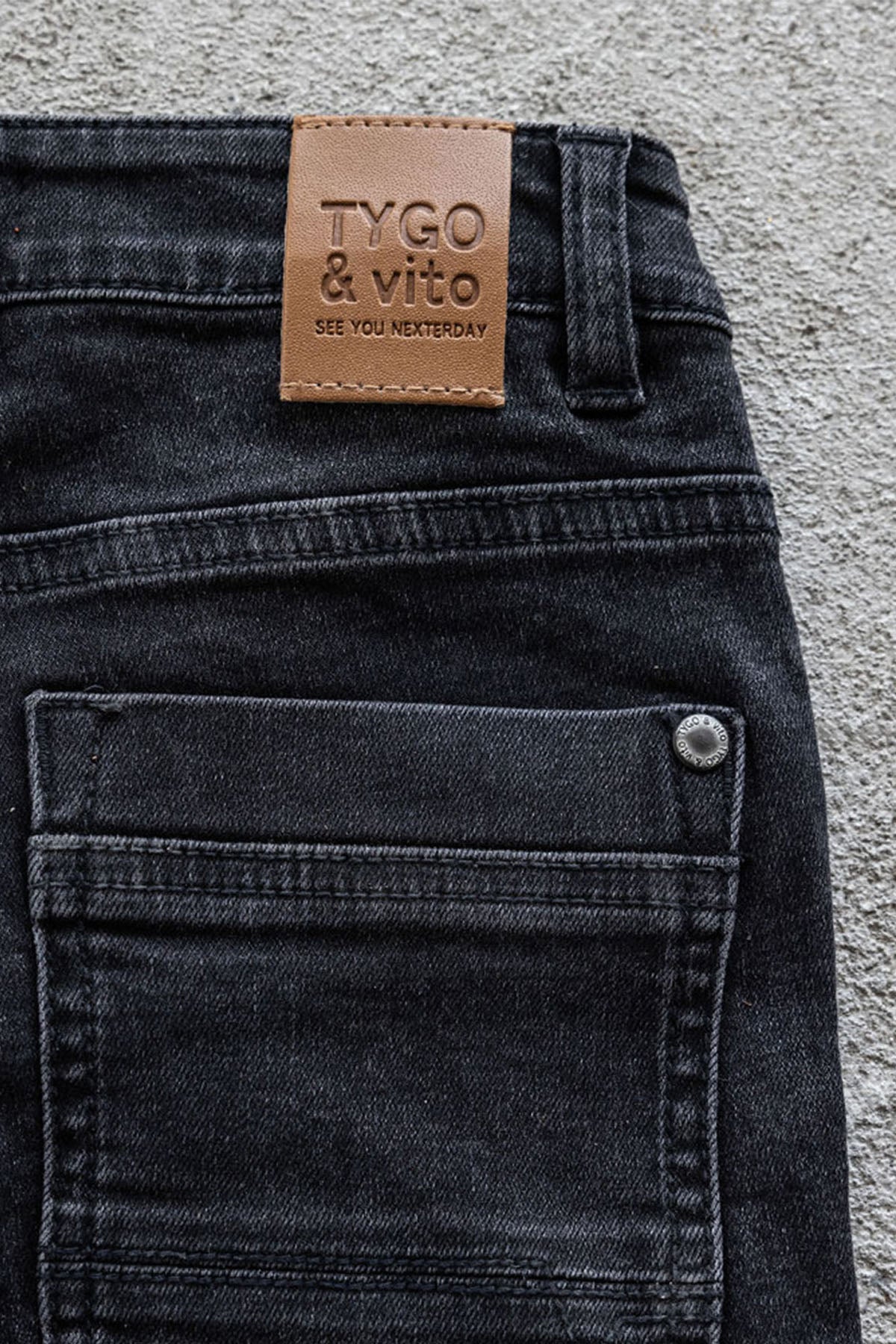Skinny Fit Jeans Black Denim - TYGO&vito